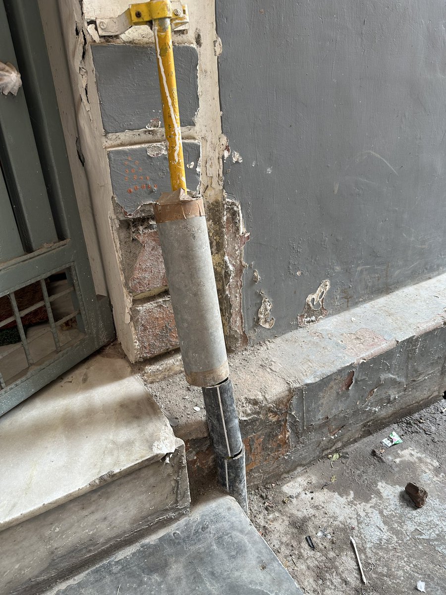 AryaRahul24's tweet photo. Heights of carelessness @GasIndraprastha @IGLConnect @IGLSocial 
The line concrete guard for my house's pipeline was broken 3 months back by IGL staff. Even after repeated complaints no one fixes it.
It is life threatening for all of us living here. 
Shame on such service.
#IGL https://t.co/KAw5csxgYG