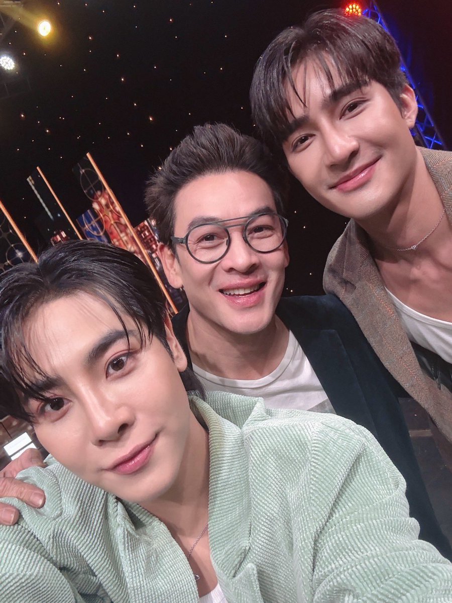 Earth_Pirapat's tweet photo. มารอแล้วววว  #OssansLoveTHep3 https://t.co/5jnGrbQ2CW