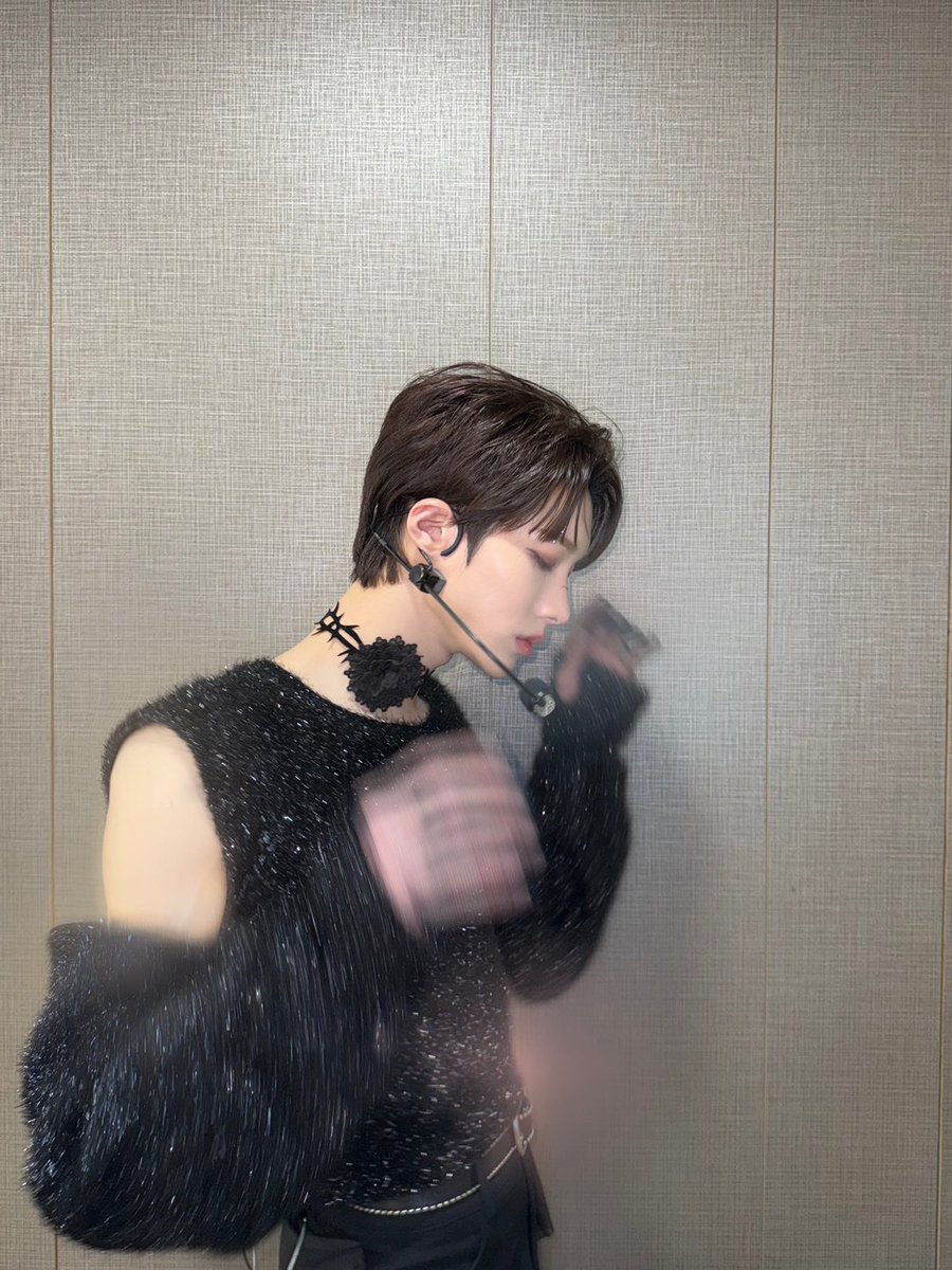 [📸] 250120 XLOV SOCMED UPDATE — #RUI

"250117 KBS Music Bank

𝑩𝒍𝒂𝒄𝒌 𝑿𝑳𝑶𝑽 🖤"

#XLOV #엑스러브 #CHENKUANJUI #陳冠叡 #천관루이 #クァンルイ