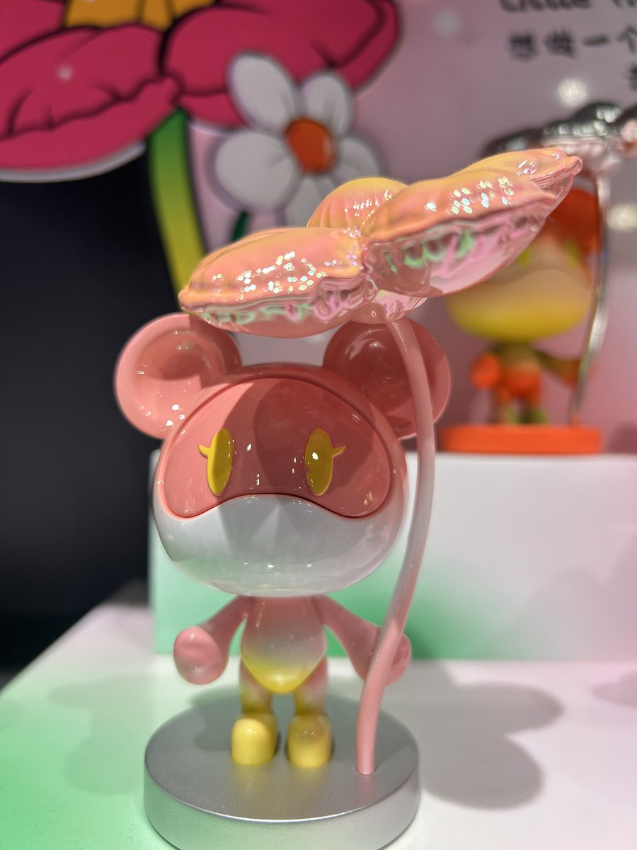 poy_panlapa's tweet image. Little red flower so cute
@spacetimecube
#cosmosbear
#spacetimecube
#seaconbangkae