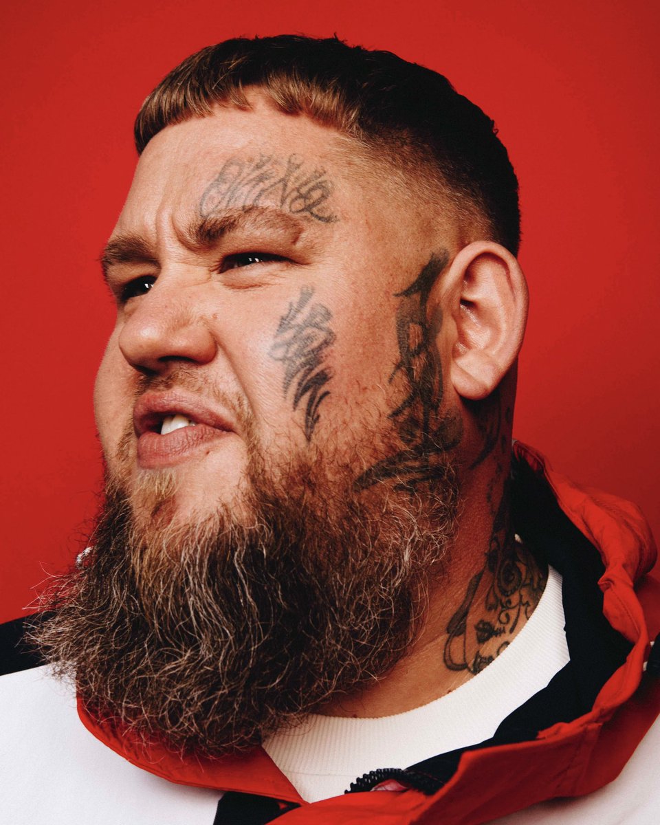 📸: <a href="/fionagarden/">Fiona Garden</a>