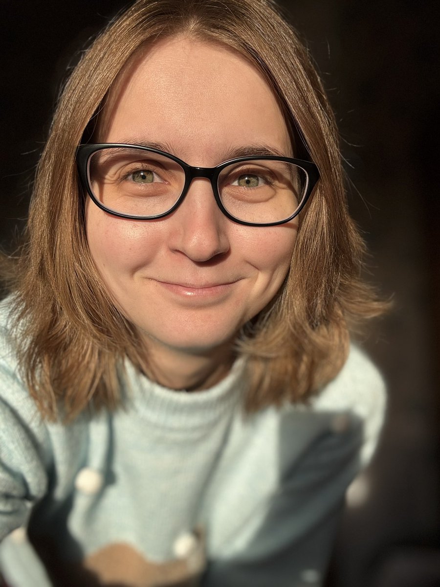 Hope your Monday is going well 💖