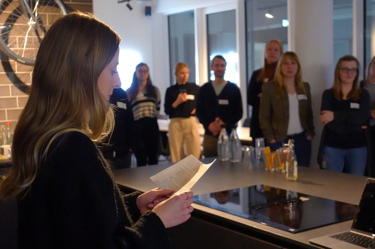 maxcluster's tweet image. Nutzerfreundlichkeit im Fokus: Das von unserem Partner Amplio organisierte #UX-Testessen war ein voller Erfolg! 🤩

Wir waren vor Ort &amp;amp; haben unter anderem unser Agentur-Branchenbuch auf Herz und Nieren testen lassen. maxcluster.de/branchenbuch

Danke für das tolle Event, Amplio! 🙌