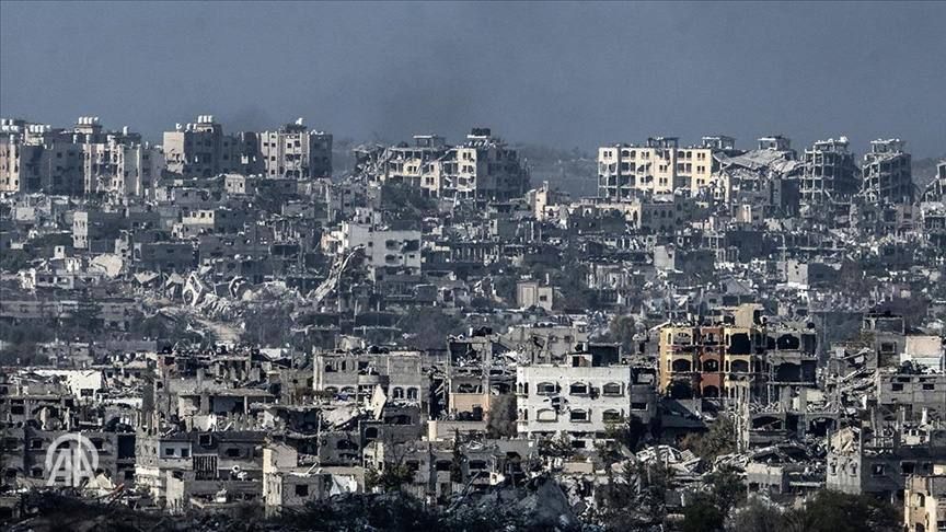 #غزة

في اليوم الأول لوقف إطلاق النار انتشال جثة 49 شهيد من تحت الأنقاض والدمار ولازال هناك مئات الجثث حسب الدفاع المدني بغزة