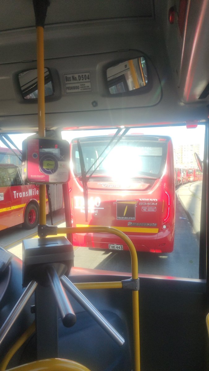 Trancones en el centro de #Bogota <a href="/trasmilenio/">trasmilenio</a> está represado