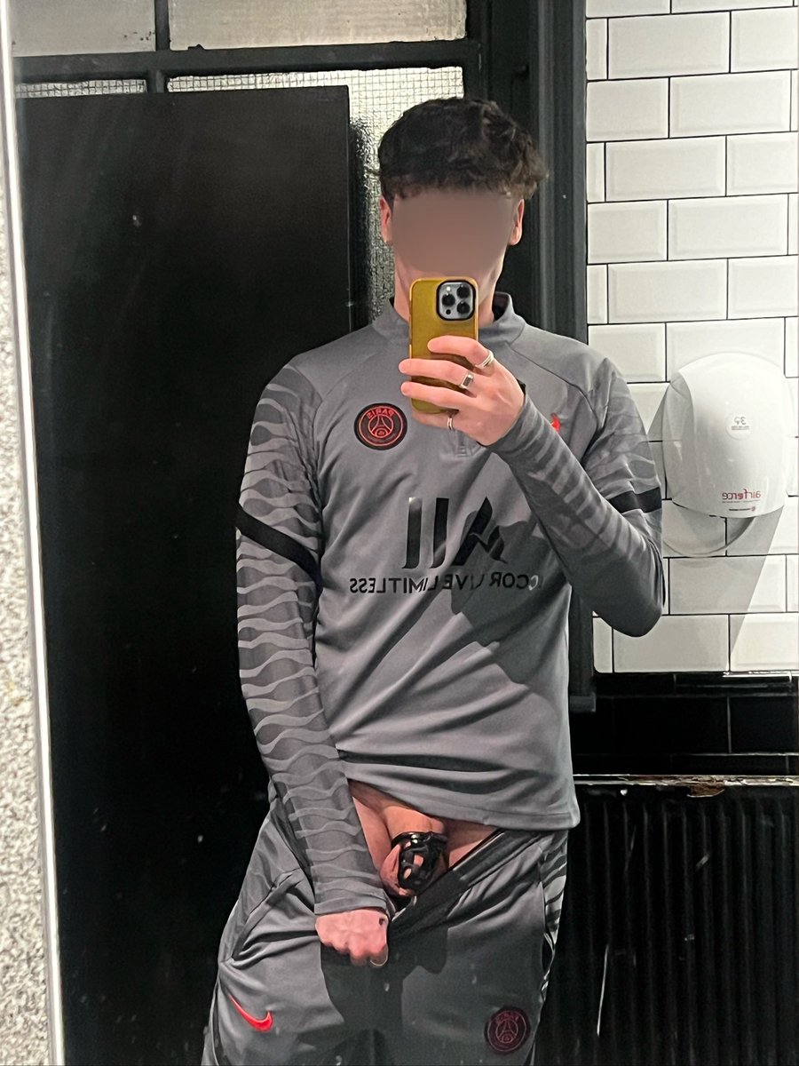 Tobirubbernobi tweet media