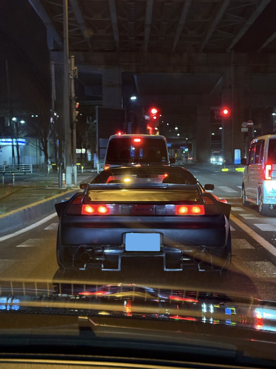 Ryo_VR38DETT's tweet photo. 彼女さんのお父様と初めましての顔合わせをして5分後。
「じゃあ軽く1周、行こっか？」

会話は少しだったけど、言葉よりももっとお互いをよく知れた気がする夜でした。 https://t.co/6iC2r74myz