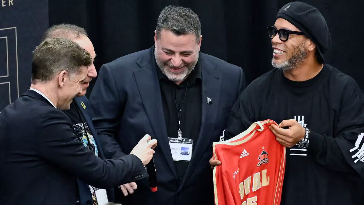 SamGhrib's tweet image. Rencontrer une légende, c’est bien.
Mais le recruter, c’est encore mieux ! 🤣

Si on me dit que c’est faux, je réponds : « fake news » !

C’est quand même la bonne journée pour le dire …😉