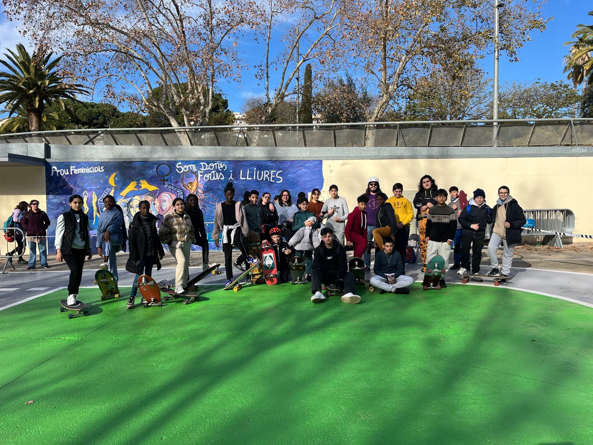 esportmataro's tweet photo. 🛹 Sessions de Skate surf
Aquest gener dins de les activitats dels dissabtes esportius del programa Connecta't amb l'Esport, ens hem posat el casc per anar sobre rodes!
Informació/Inscripció online
https://t.co/j6rMVJ9gpb
#ProjecteJESA @EsportsDiba
@Livetoride_es #EsportMataró https://t.co/Jl2PYZE0Gj