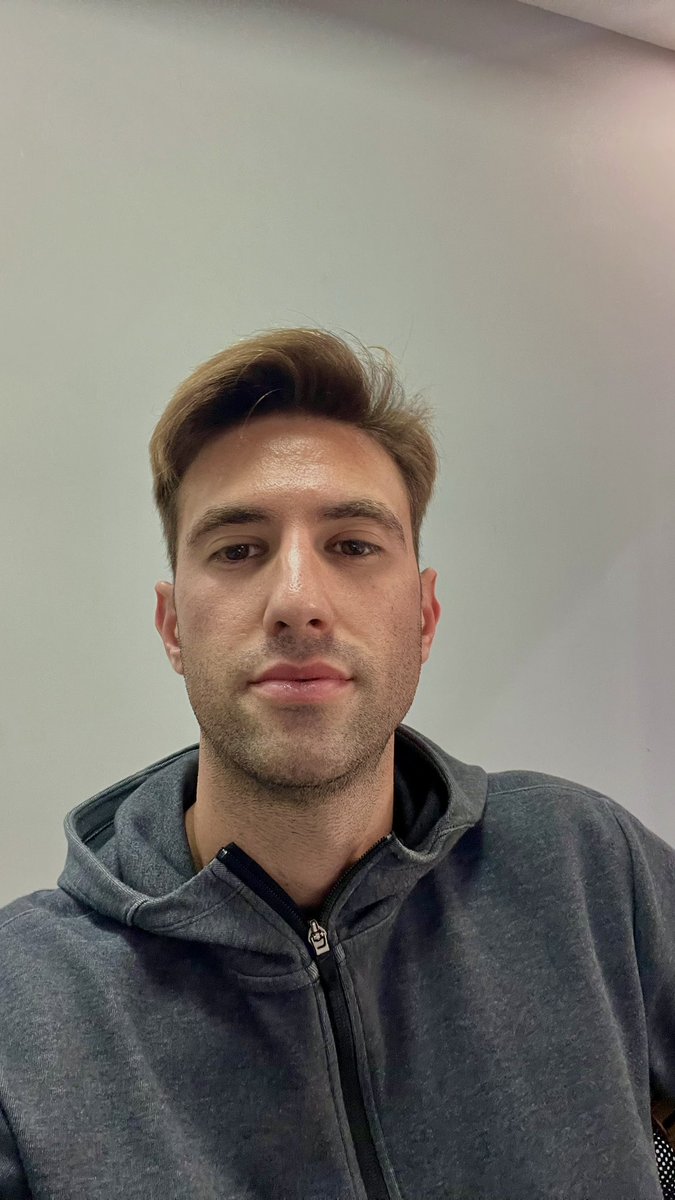 DavidFuentes200's tweet photo. Arrancando con el lunes 🌧️😴🏋🏻‍♂️ https://t.co/18z7Xmv3gC