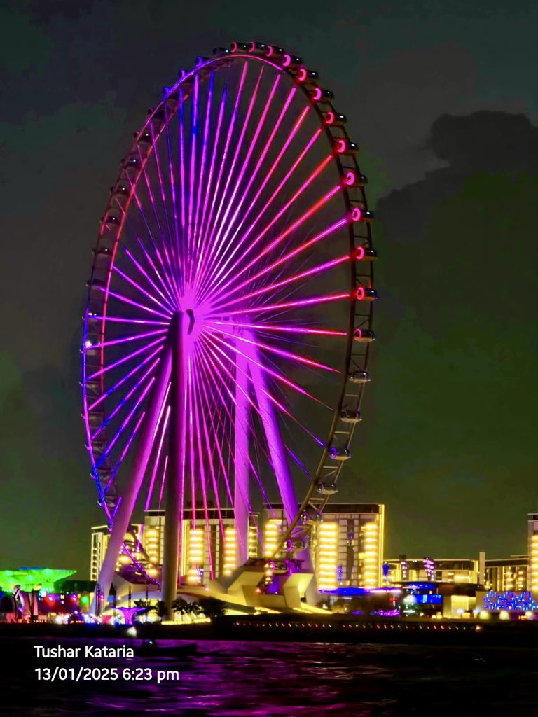 TejRaj27's tweet photo. #NightShots #ColourSchemes https://t.co/3HckKMLBIY