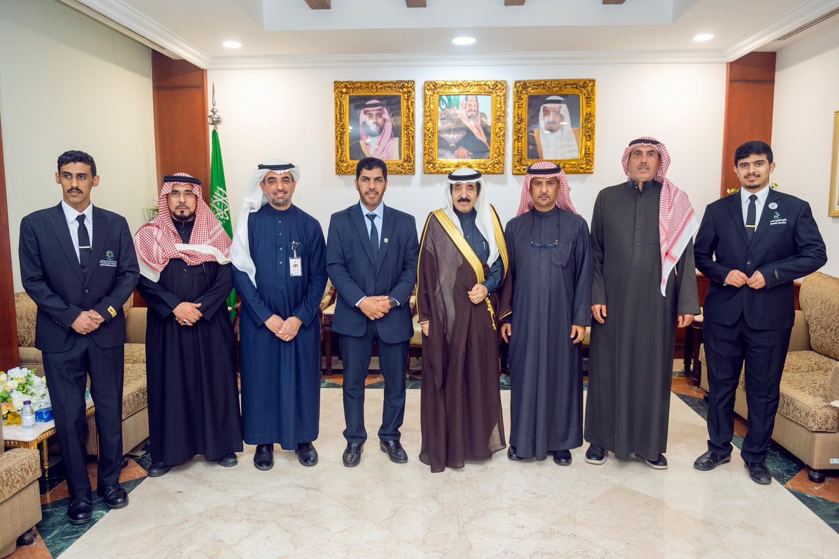 travelmatesclub's tweet image. بفضل الله وتوفيقه 
وبرعاية سعادة محافظ الرس 
الاستاذ حسين بن عبدالله العساف 
تم توقيع مذكرة شراكة مجتمعية  في محافظة الرس بين نادي رفاق السفر والكليه التقنية للسياحة والفندقة بالقصيم 
ممثلة في عميد الكليه المهندس 
  خالد بن محمد العماري 
ورئيس نادي رفاق السفر الاستاذ :خالد العمار