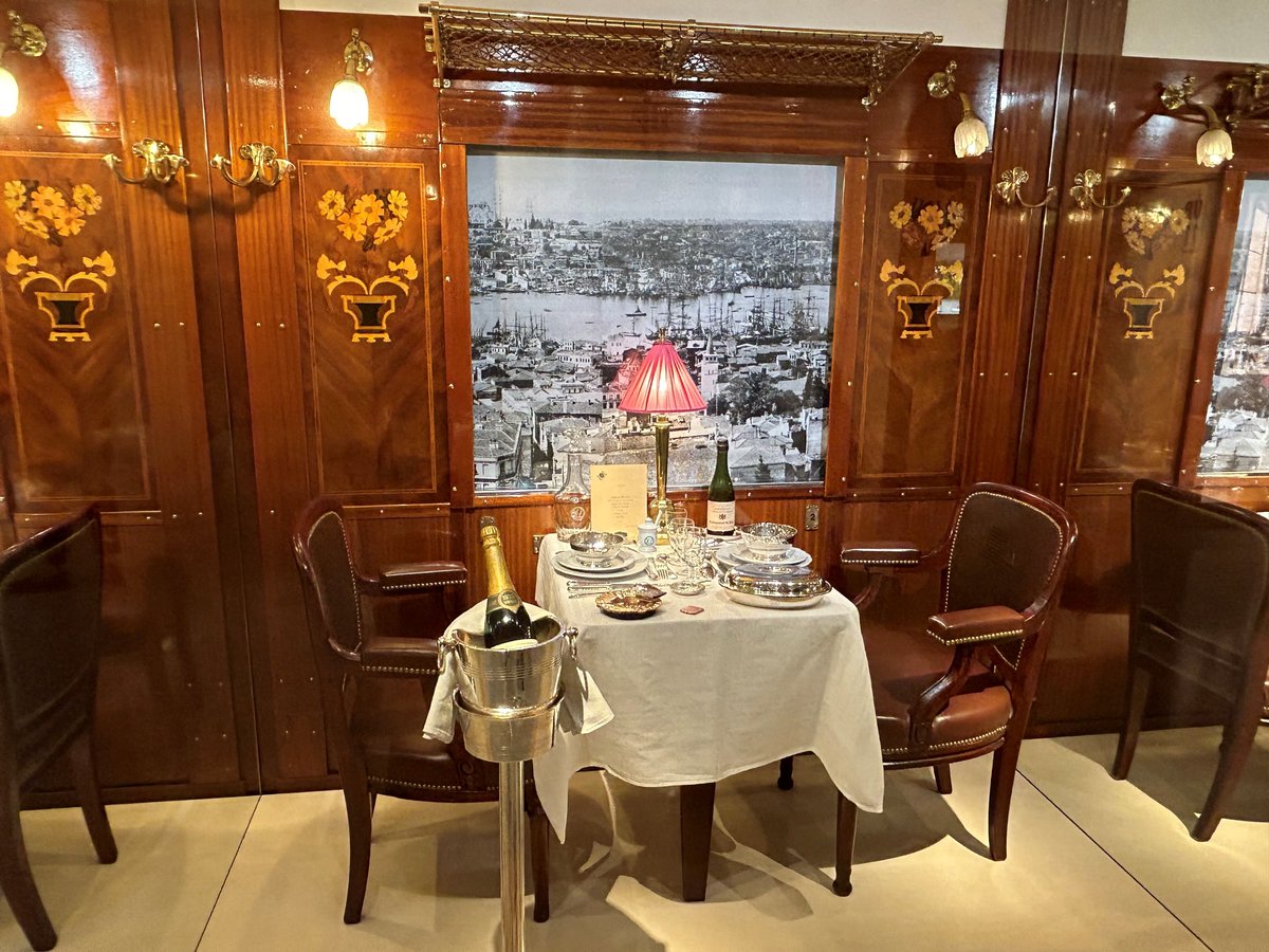 Demain  mardi 21 janvier à 18h30, participez à une conférence "1925, un nouvel art de vivre" en Salle des mariages. Découvrez comment l’Art déco a marqué l’histoire de l’architecture et transformé les modes de vie après la Grande Guerre.

Plus d'infos : urlr.me/bMWTD3