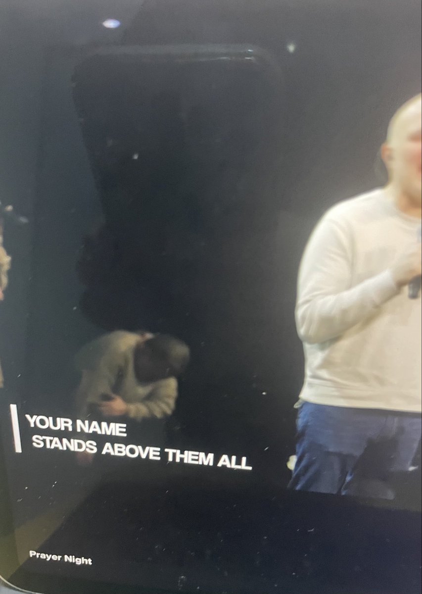 joyNjled's tweet image. Spirit of the Living God,
When You fall,
We fall on our knees.
When you fall,
We fall at Your feet.
Yeah-eah!
#ChangingEverything