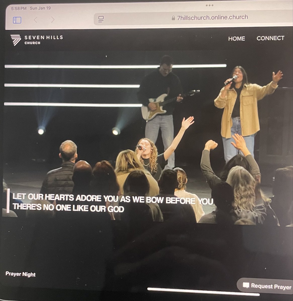 joyNjled's tweet image. Spirit of the Living God,
When You fall,
We fall on our knees.
When you fall,
We fall at Your feet.
Yeah-eah!
#ChangingEverything