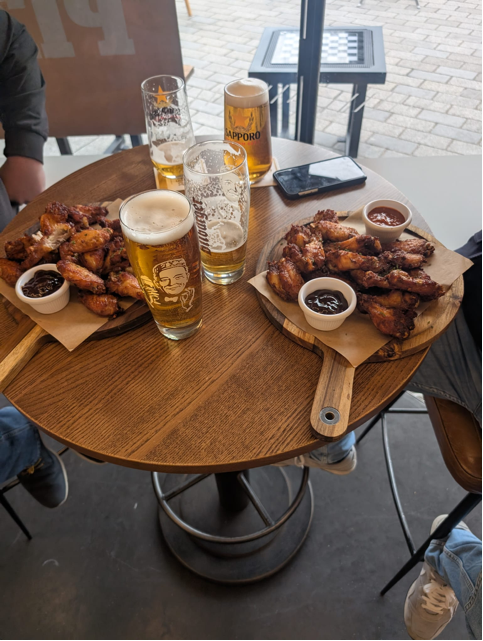 eustontap's tweet photo. Monday lunch at @AldgateTap #wingtime https://t.co/Lo20hPPSyo