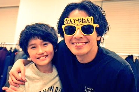 tontonchan06's tweet photo. 大阪公演千穐楽ありがとうございました✨
僕は先に大千穐楽迎えました‼️
カーテンコールで、
稲垣さんに最後クルクルしてもらえて幸せでした😍

白井さんから演技、立ち方歩き方を学び、キャストの皆様からも多くのことを学べた素敵なカンパニーでした😆
浜松大千穐楽まで応援します🩷

#No9 #村山董絃 https://t.co/g47EjYQlmm