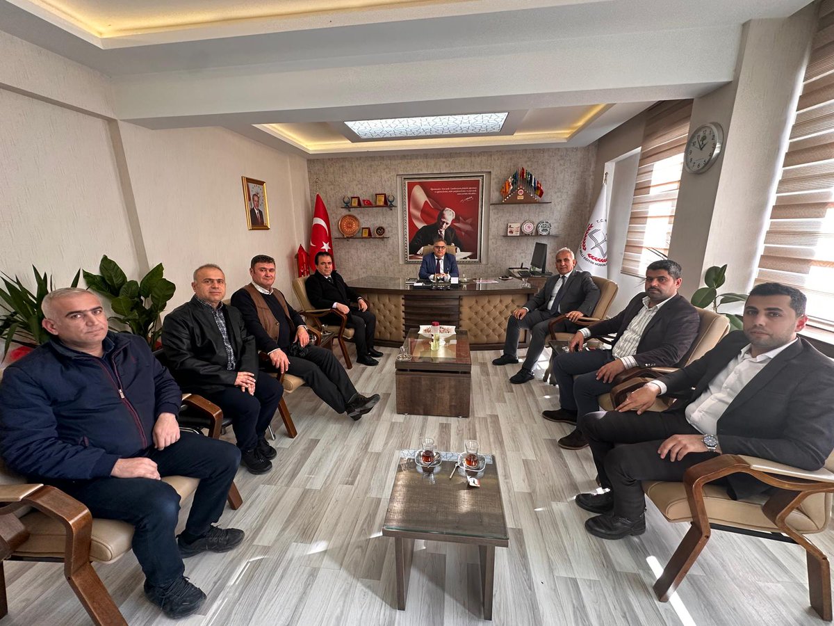 Şehitkamil İlçe Milli Eğitim Müdürümüz olarak atanan Sayın Mehmet Ali Tiryakioğlu’na okul müdürümüz ve idarecilerimizle hayırlı olsun ziyaretinde bulunduk.
Kendilerine görevlerinde muvaffakiyetler diliyoruz.
<a href="/M_A_Tiryakioglu/">Mehmet Ali TİRYAKİOĞLU🇹🇷</a> 
<a href="/SehitkamilMEM/">Şehitkamil İlçe Milli Eğitim Müdürlüğü</a>