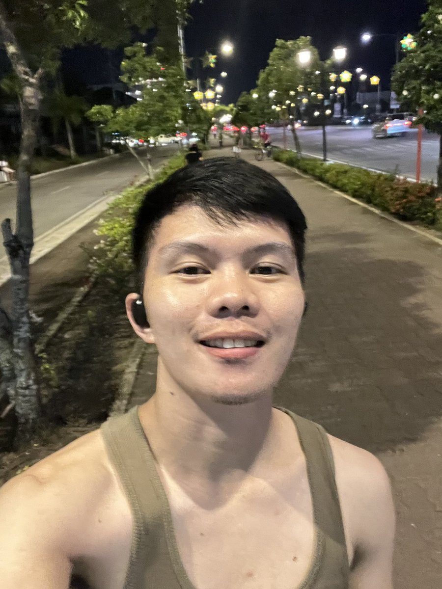 fourthchild_AJ's tweet photo. 🏃#iloilocity #esplanade https://t.co/MjHPITTomV