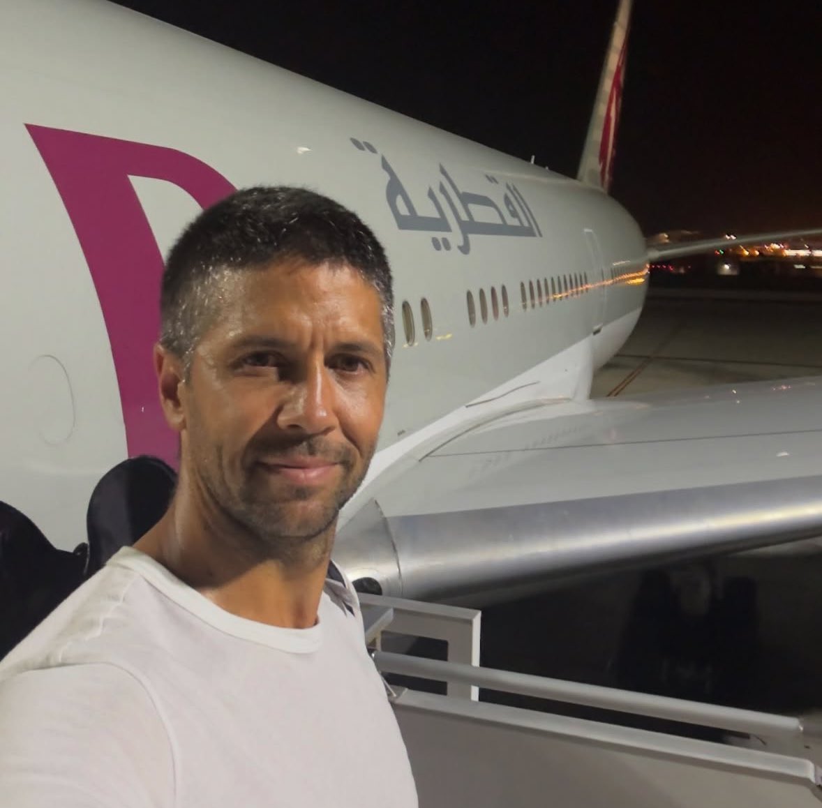 💣Fernando Verdasco vuelve a las pistas en el ITF M25 de Doha. Jugará dobles con el turco Cem Ilkel. 

Verdasco (41), inactivo desde hace más de un año, vive en Doha con su familia y jugará el torneo local. Lleva días entrenando en las mismas pistas del Doha Khalifa Complex.