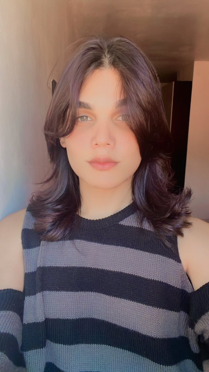 Silverl16238's tweet image. would you give me a little morning kiss?