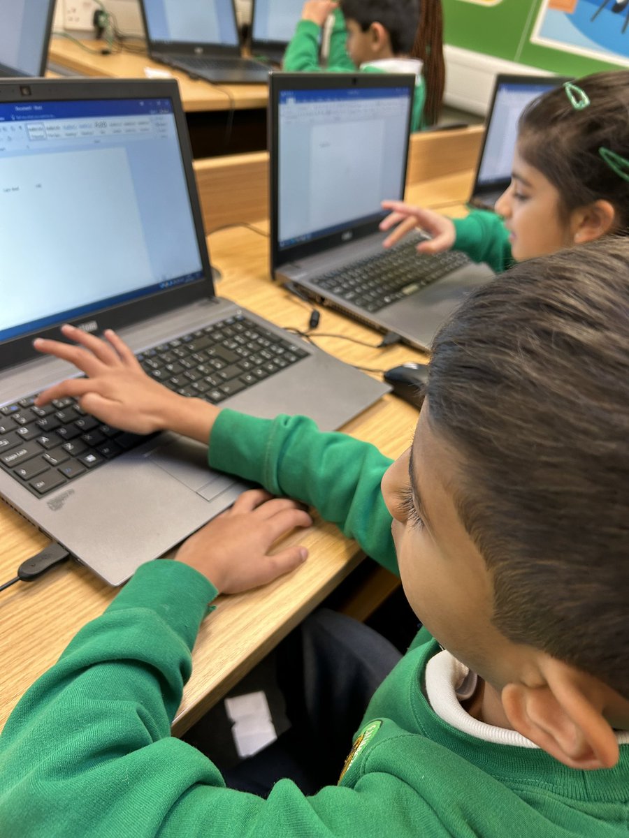 We are using word this afternoon to help us with our typing. Do you know where all the letters are on the keyboard? #BeaumontComputing <a href="/BeaumontYear2/">BeaumontYear2</a>