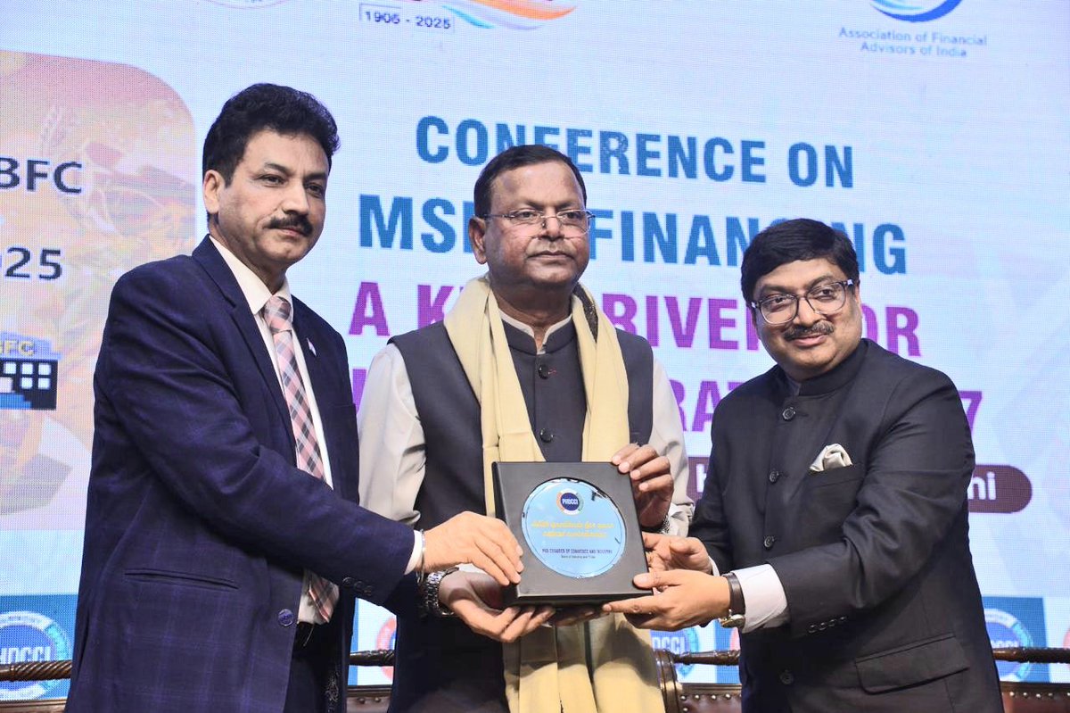 mppchaudhary's tweet image. Attended the Conference on MSME Financing by PHD Chamber of Commerce and Industry. Deliberations focused on strengthening small businesses through innovative financing solutions, fostering growth, and ensuring economic empowerment for MSMEs.
#MSME
#MSMEDevelopment
#Economy…