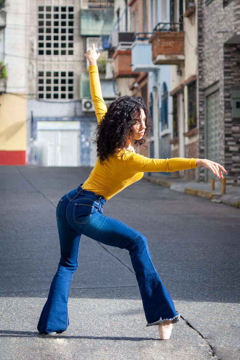 verdanza's tweet photo. Primera sesión de fotos enero 2025 Bailarina: @patricia_ballerina Fotos: @verdanza #foto #fotografia #fotografo #bailarina #venezuela #photo #photography #photographer #balletdancer https://t.co/YTWHHGtl7s