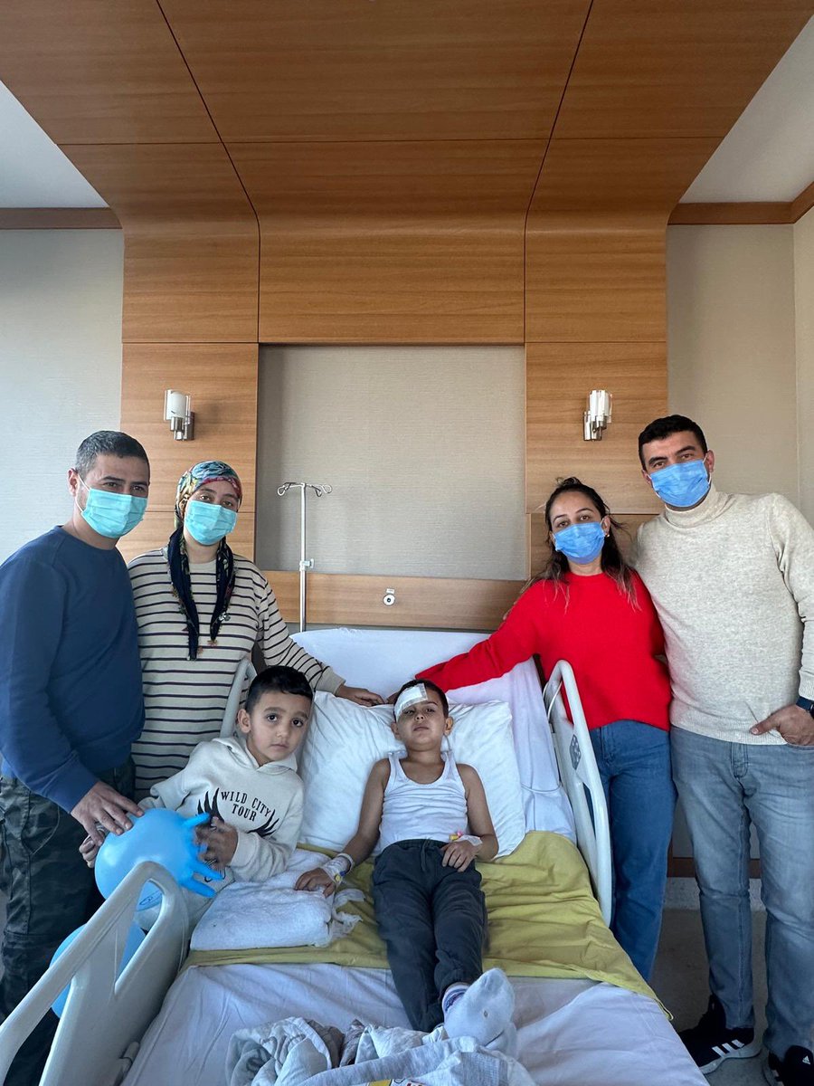 alitilkici38's tweet photo. Jandarma #UzmanÇavuş Emrah Şahin’in;
beynindeki tümörden ameliyat olması  için sizlerden yardım istediğimiz Evladı Süleyman Efe Başarılı bir ameliyattan sonra taburcu oldu.
Yardımcı olan tüm Camiaya Selamları var.
Allah Razı olsun derler.
Birliğimiz daim olsun. #UzmanÇavuş https://t.co/z3NRTAS60R
