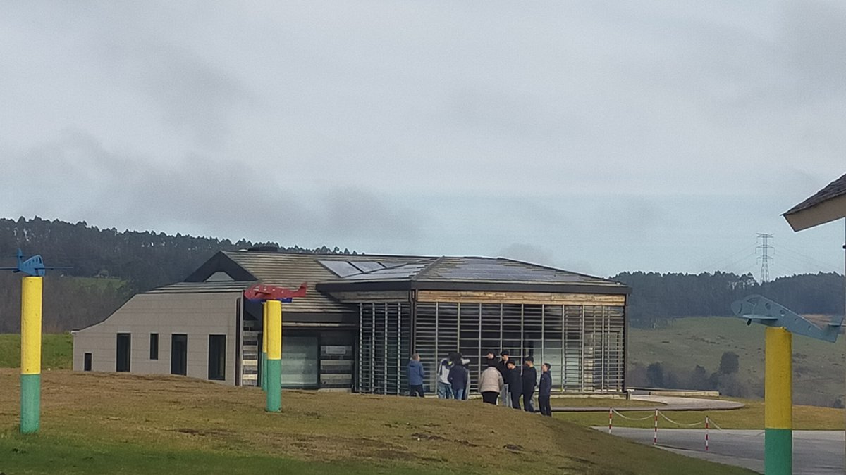 FSotavento's tweet image. 🆕Nova semana de actividades de #EducaciónEnerxética. Hoxe recibimos ao alumnado do #IESUniversidadeLaboraldeOurense.
....
🆕Nueva semana de actividades de #EducaciónEnergética. Hoy recibimos al alumnado del #IESUniversidadeLaboraldeOurense.