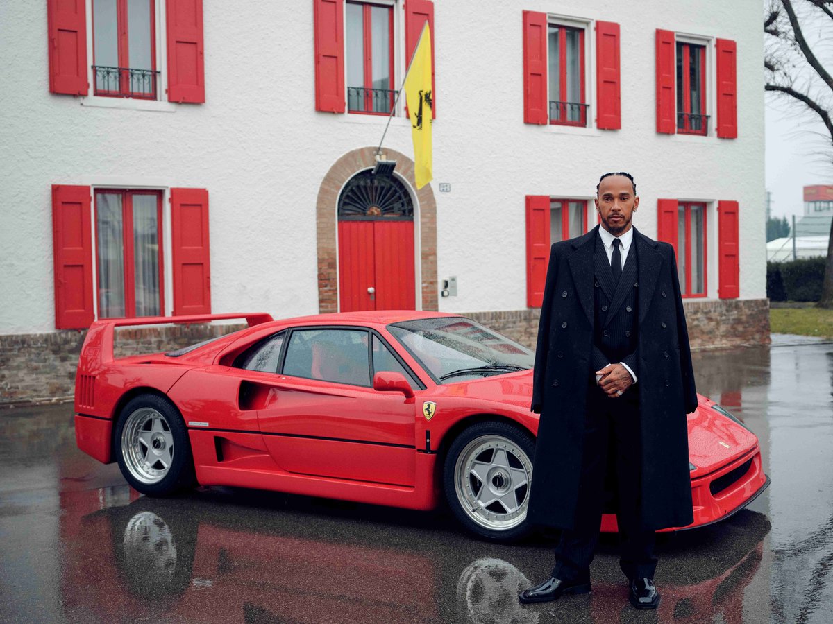 3 Légendes du Sport et de l'Automobile dans sa globalité sur une image 🤯

Ferrari, une F40 et Sir Lewis Hamilton sur la même image ❤️🇮🇹

#F1