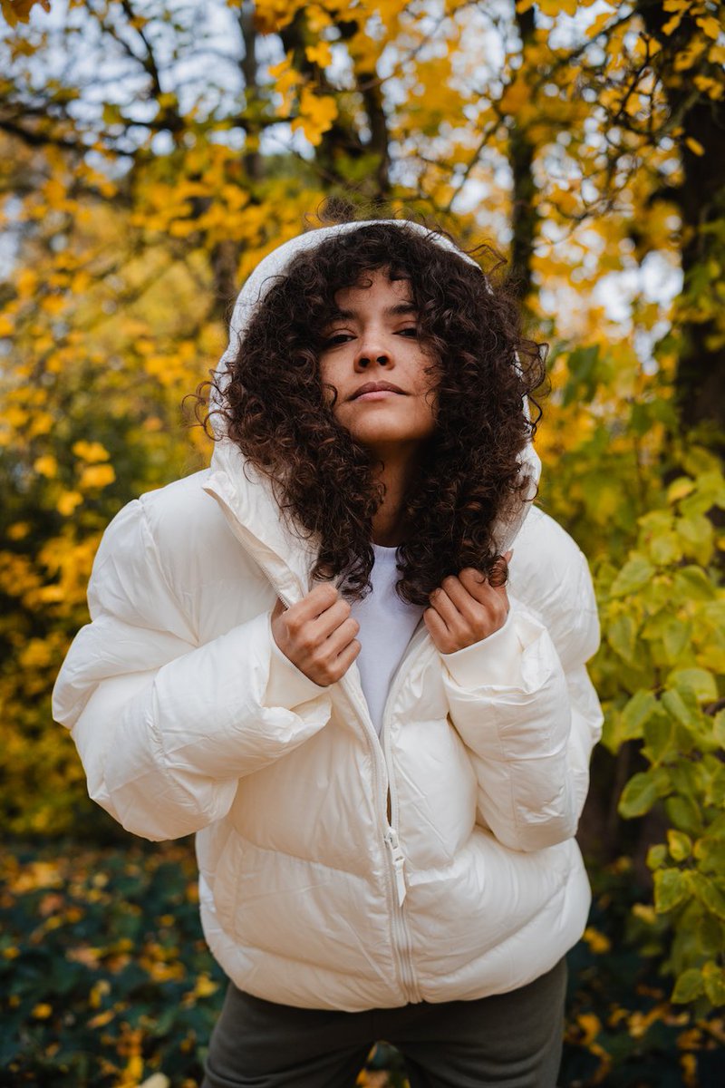 Buenas tardes
La firma española de moda sostenible Greener (greenerwear.eu) apuesta por el armario cápsula. Comprar poco, pero bueno. Hoy en mi blog telademoda.com