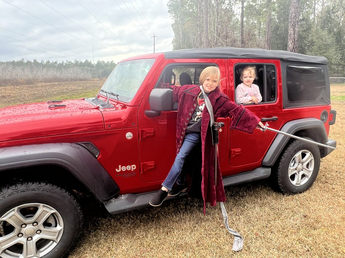 Capt Fred☠lllllll☠ 🏴☠️ (@kirby98tj) on Twitter photo Added some pirates to me crew so we added some doors. Introducing Captain Hook 🏴☠️🪝<a href="/THEJeepMafia/">The Jeep Mafia</a> #jeepjlu #piratejeep #disneyjeep #captainhook #pirateprincess Added some pirates to me crew so we added some doors. Introducing Captain Hook 🏴☠️🪝<a href="/THEJeepMafia/">The Jeep Mafia</a> #jeepjlu #piratejeep #disneyjeep #captainhook #pirateprincess