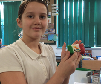 linchfield_cit's tweet photo. Year 6 have been exploring North America, learning the names and locations of the 23 countries which make up the continent. They then worked in groups to identify the different country flags, choosing one flag to create in biscuit! #Geography #mapskills #crosscurriculum #baking https://t.co/VlO6OLviBl