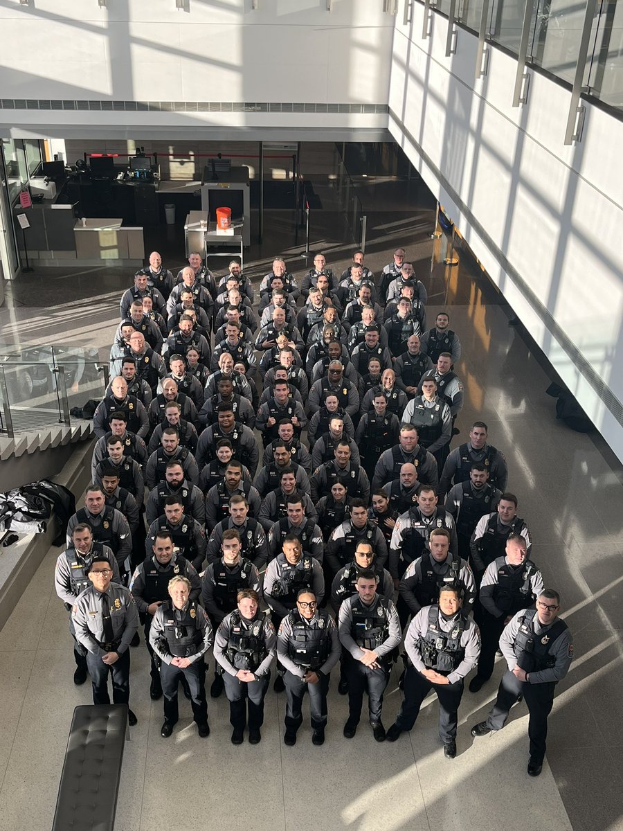 FairfaxCountyPD's tweet photo. Heading into the nation’s capital this morning to assist with the safety and security of the 60th US Presidential Inauguration.🇺🇸 https://t.co/eECJRYgCKF