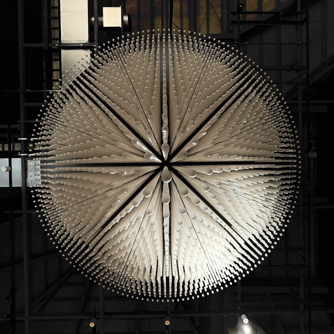 万博 アースマート　Earthmart 吊りたまご　小山薫堂　くまモン 動画】一生分のたまご、こんなに…食、見つめ直すきっかけに 小山薫堂