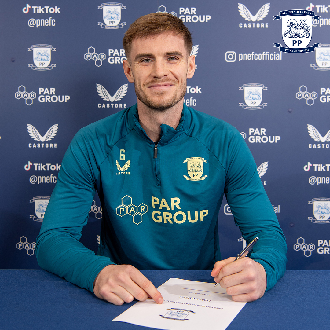 pnefc's tweet photo. Linds extends his stay. 🤝

We're delighted to confirm Liam Lindsay has signed a new contract to keep him at Deepdale until at least the summer of 2027. 🤍

#pnefc