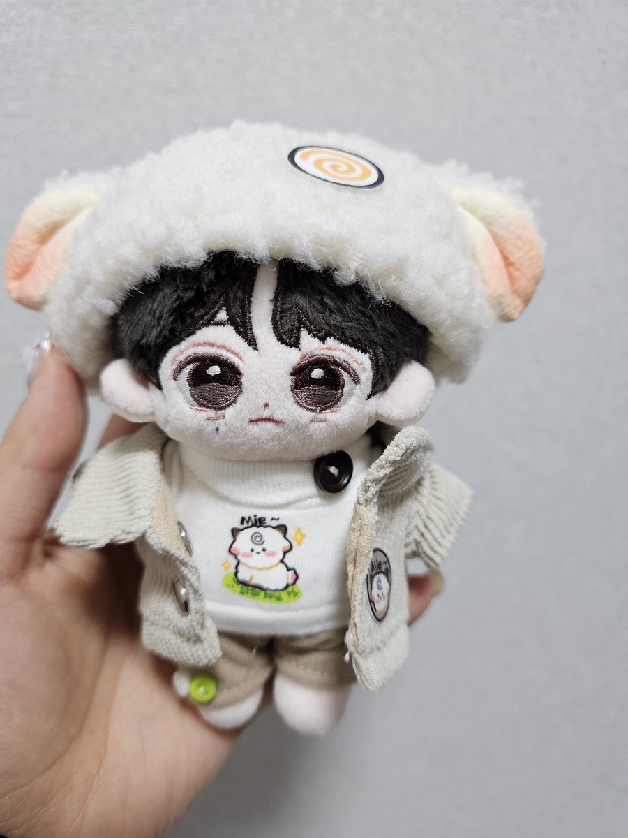 10nyeolcm's tweet photo. 우리애기 열딩이 꼬까옷 사줌🥹
열딩이 안경도 열심히 오는중 후헤헿
@YEOLDINGEE 
이리봐도 저리봐도 예쁜 아기🩵🩵 https://t.co/q0ZBBTMEbE