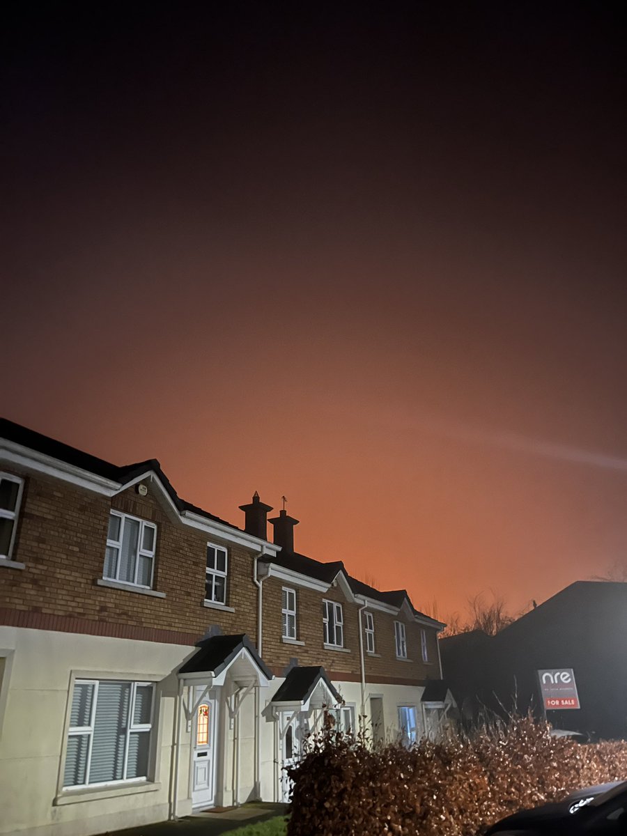 The most amazing sun this morning when I finished my run. Epic!!😍 #coleraine #sunrise #wintersunrise #ireland