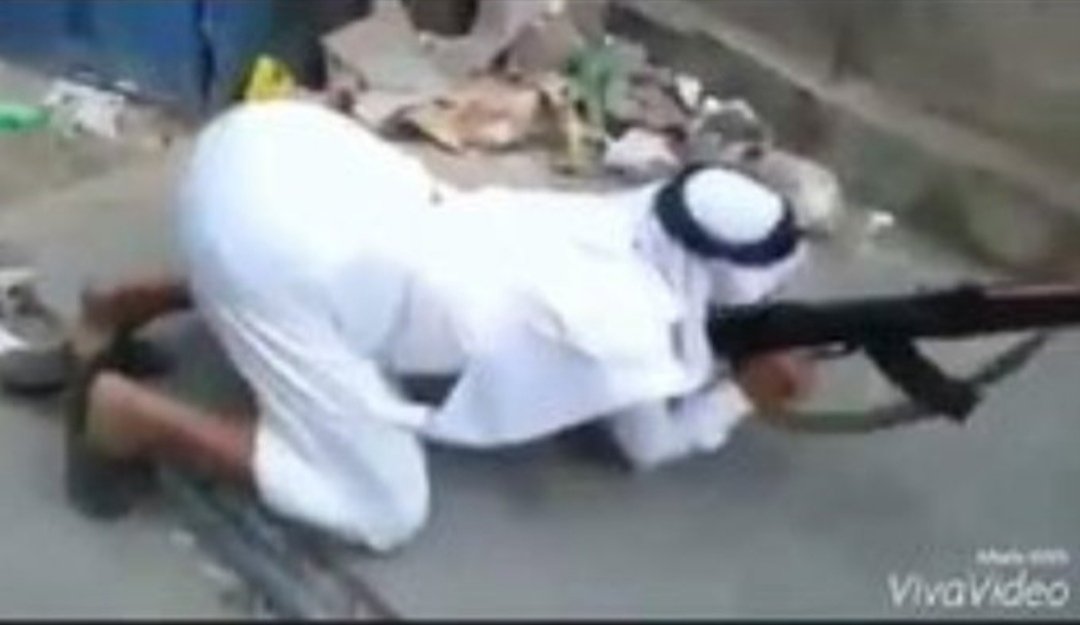 OutOfContext_00's tweet photo. فرقة القناصة في الجيش السعودية https://t.co/nBtyOPHauY