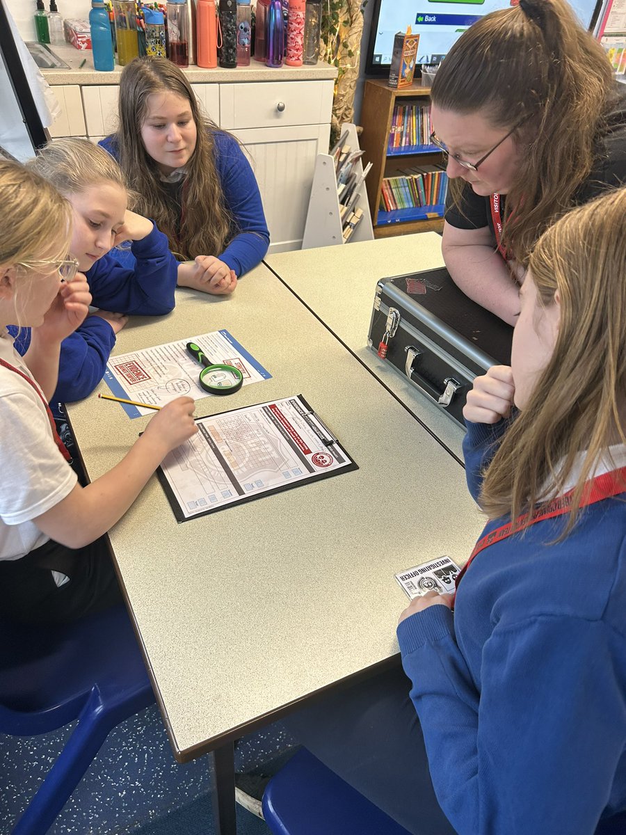 OurLadyofLourd4's tweet photo. Oak Class are enjoying Cyber Fairytales with @STEMFirst. https://t.co/m7Ro9X1vv8