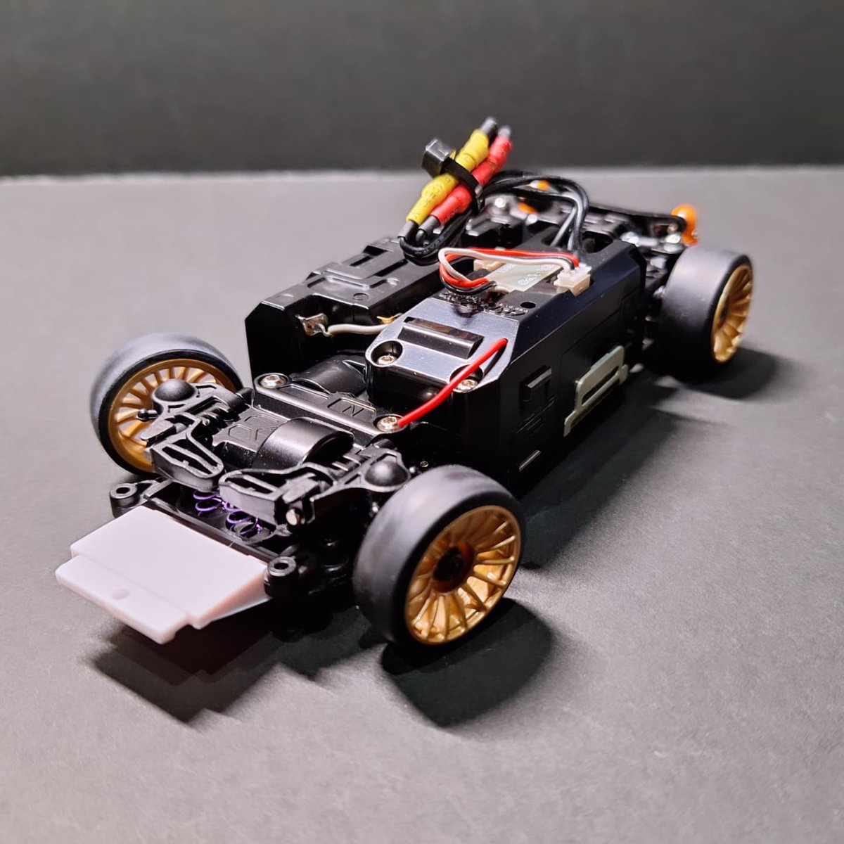 DeliciousGarage's tweet photo. Mini-z MA-020VE PRO SP
#京商 #ミニッツ #kyosho #miniz #ma020 #mr03 #ミニッツ限定 #ジャイロ #8500kv #kyosho20th #mr04 #レア #ブラシレスモーター #ミニッツ部 #awd https://t.co/qFcoI3ENa0
