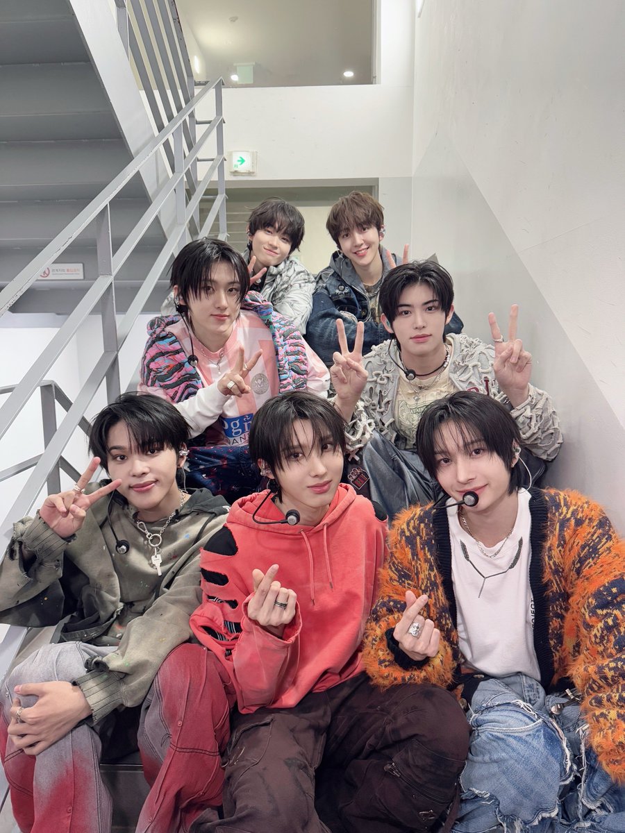 kickflip_jype's tweet image. 📸ᴋɪᴄᴋᴋɪᴄᴋᴅᴀʏ

250120
KickFlip DEBUT SHOWCASE

#KickFlip #킥플립
#Mama_Said #뭐가되려고
#Flip_it_Kick_it
#KickFlipDebut
#KickFlipSaid_이제시작인걸