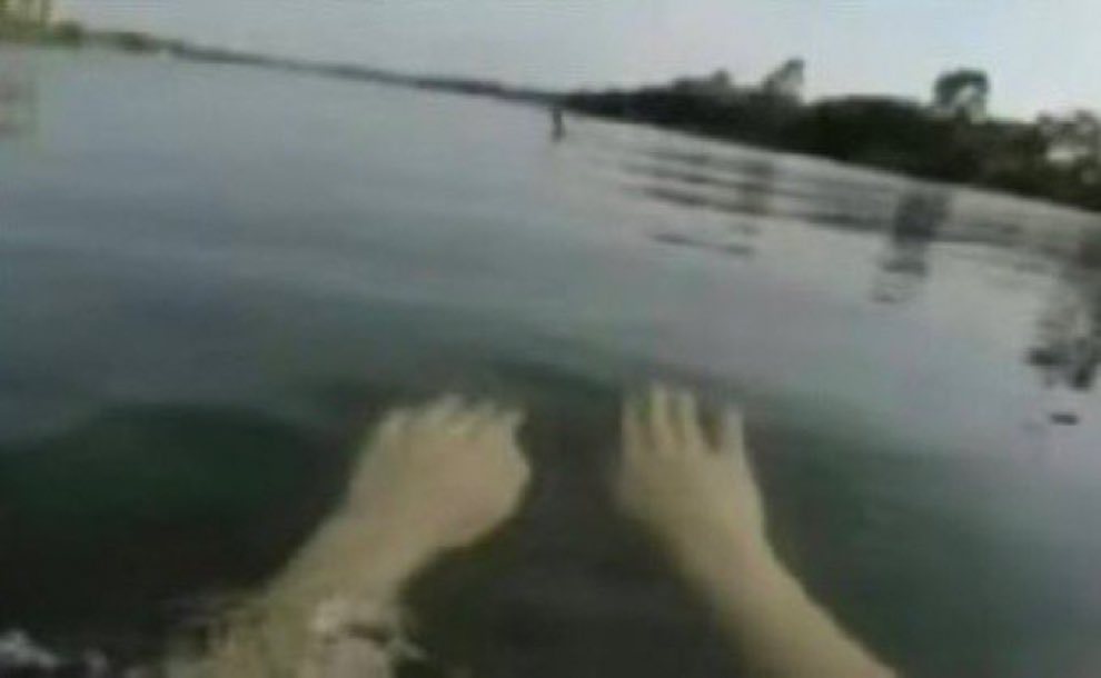 silqco's tweet photo. silco wait for me.... the bottom of the river is not that deep.... https://t.co/Fgp0vj1C1y