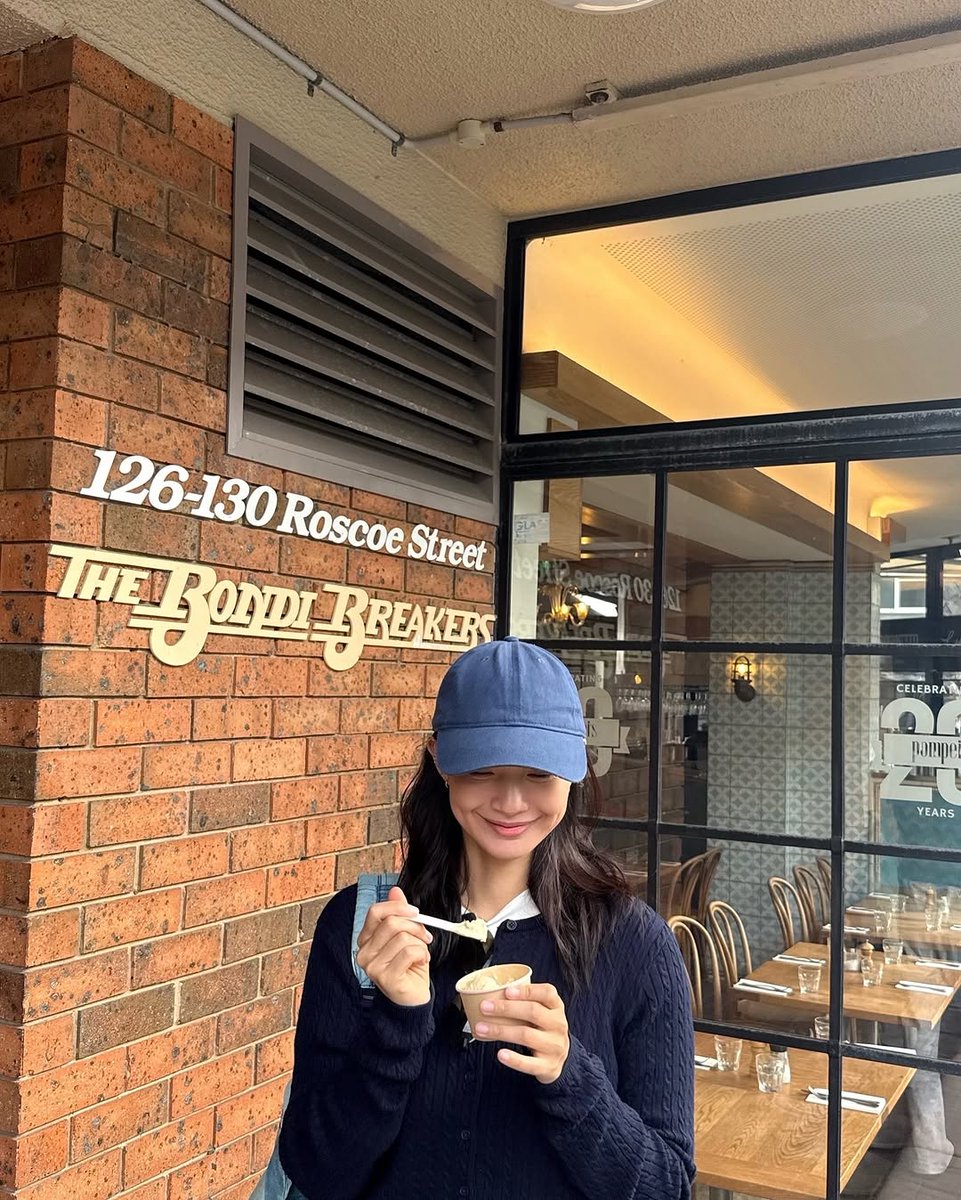 ShinMinaIntl's tweet photo. “The beginning of writing a blog” 
Shin Mina shared some great news to her longtime fans that she has opened up her own blog to share about her life and travels. 

Make sure to check out her first blog post in her ig story! 😍✨

#ShinMina #신민아 https://t.co/6eAig5SYE6