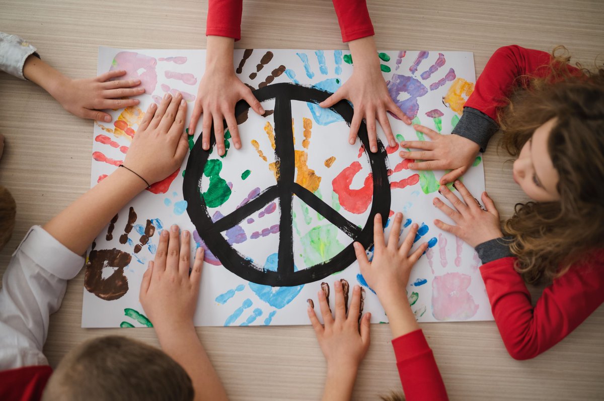 tlctriangle's tweet photo. We are teaching our little ones about kindness, equality, and love – values Dr. King fought for.

.
.
.
#martinlutherkingjr #peace #values #trianglelearningcenter #playschool #kids #learning #preschool #kindergarten https://t.co/htrDwpMrPA