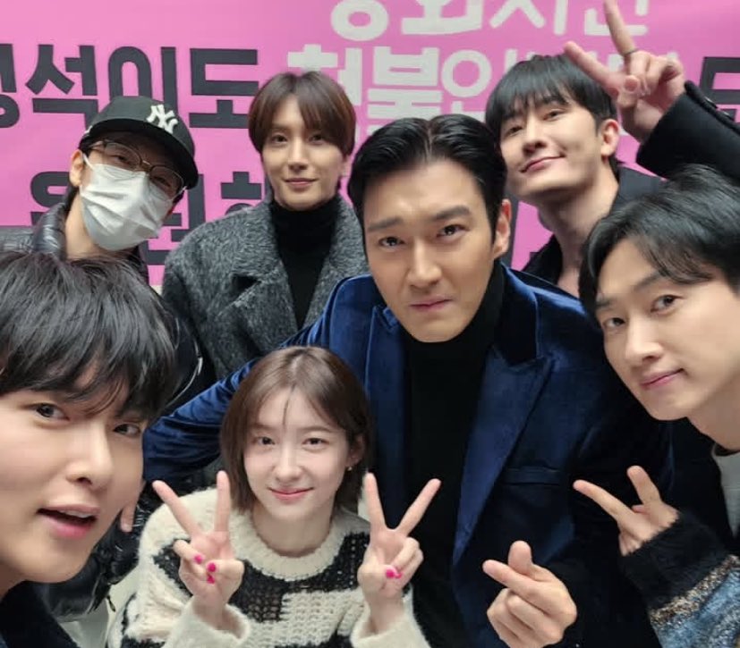 yesungiedf's tweet photo. They are each other’s biggest supporters🥹 https://t.co/dLTwMXqMm9