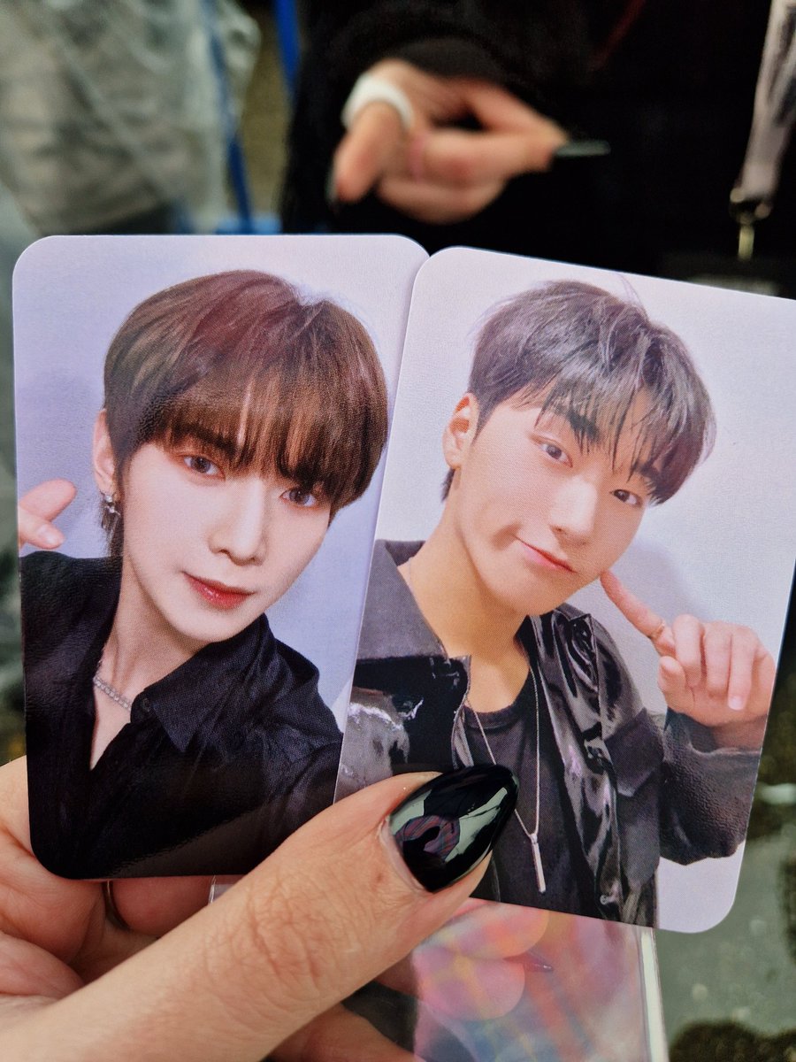 FayEthuil's tweet photo. I got my boys, San and Yeo๐คง #atinyzone #AteezinMilan https://t.co/1Dkaz3xyLG
