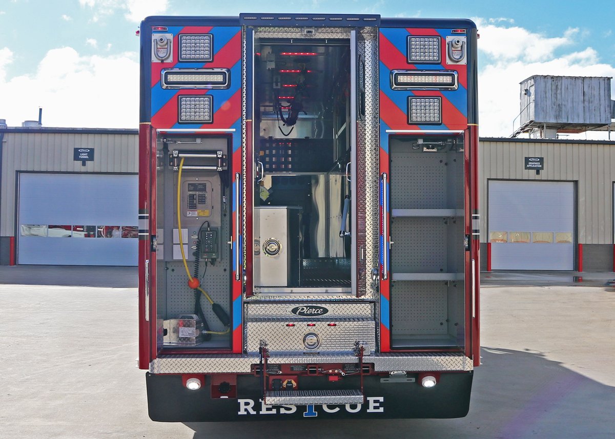 PierceMfg's tweet photo. North Myrtle Beach Fire Department’s #WalkInHDR is ready to keep its firefighters cool in the heat. ☀️🌊 https://t.co/JX37yVeutj