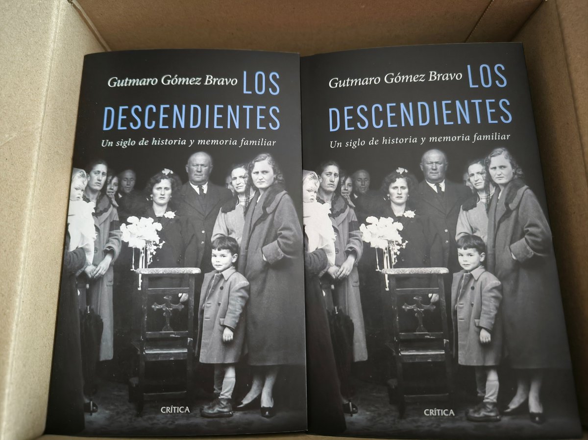gunde_bravo's tweet photo. Recién llegados¡¡ 
Espero que muy pronto os resulte también una historia familiar. 
Gracias @Ed_Critica 
https://t.co/TVTz6YqH7Y https://t.co/ylyE0VtI7X